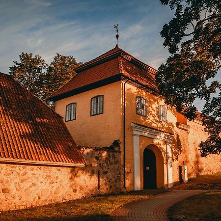 Slokenbekas Muiza Hotel Milzkalne Екстериор снимка