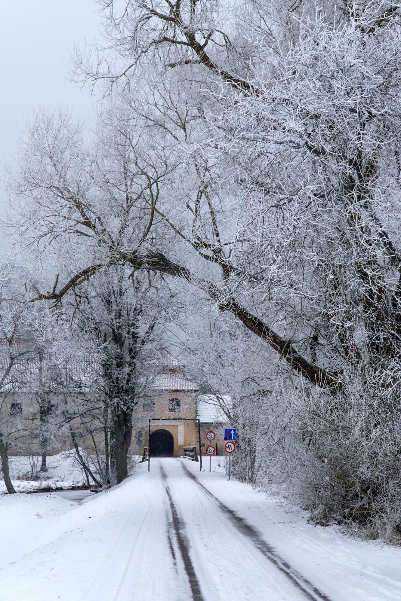 Slokenbekas Muiza Hotel Milzkalne Екстериор снимка